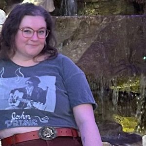 Meet your Posher, Maya